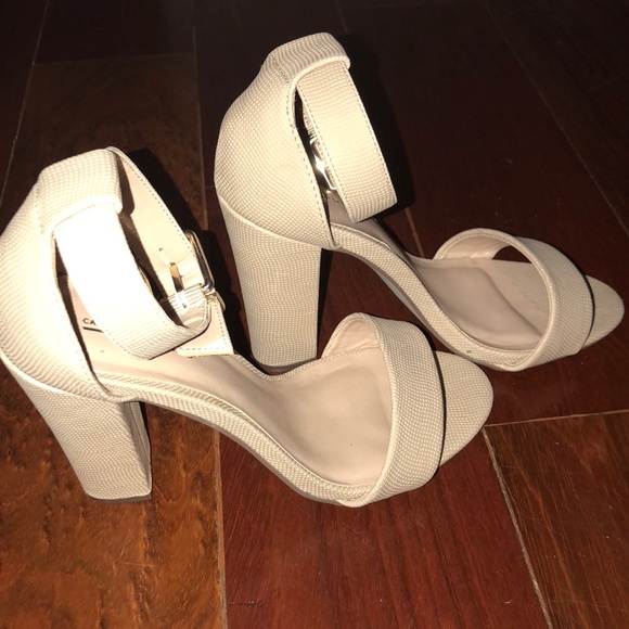 Sandals - Picture 2 of 3